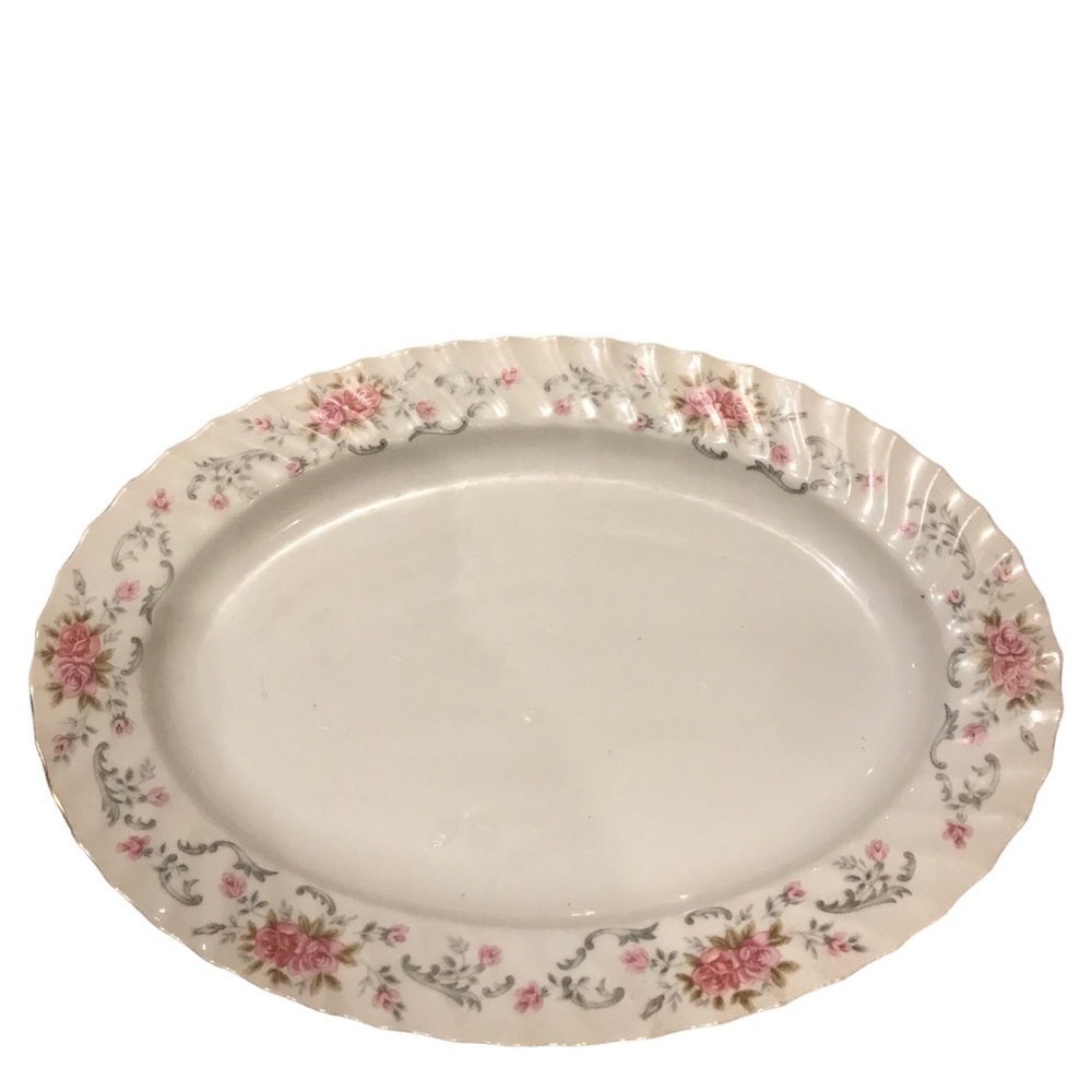 Astro  Portelan trimmed gold servings prats vintage​​​​​​​​